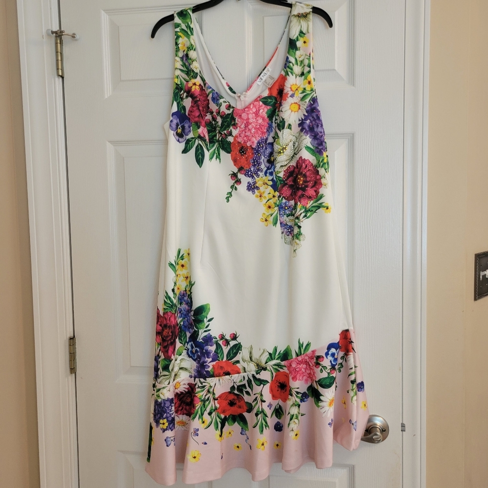 Venus Ruffle Trim Dress - Picture 2 of 6